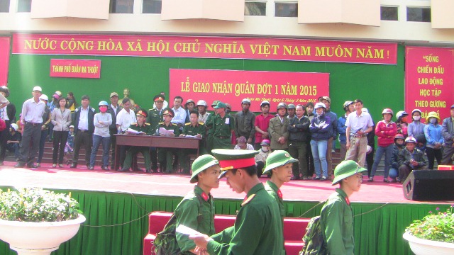 Thành phố Buôn Ma Thuột tổ chức Lễ giao nhận quân lần 1 năm 2015